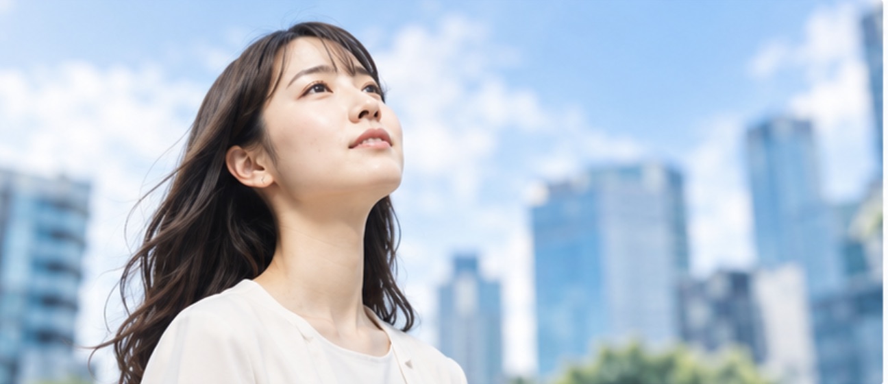 転職やキャリアについて考える20代女性のイメージ